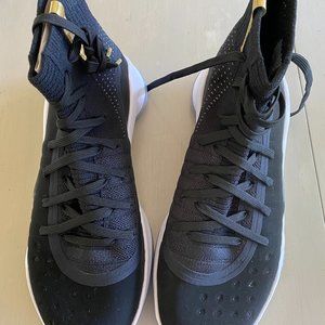 BRAND NEW UA Curry 4 Men's Basketball Shoes Size 9